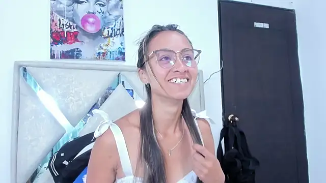 Snapshot of tatiana_valencia chatting on 22, 4, 2026 tatiana valencia online show from 22, 4, 2026