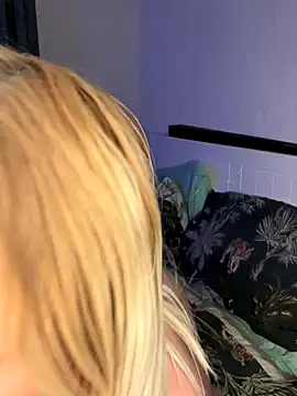 saskiapierce online show from 17, 9, 2025