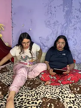 maddie-and-chelsea- online show from 1, 2, 2026