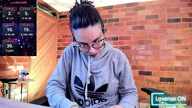 paulinabarnett- online show from 4, 12, 2025