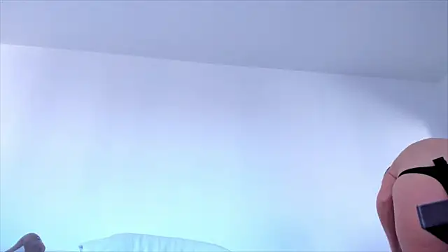 hornyemma   online show from 13, 1, 2025