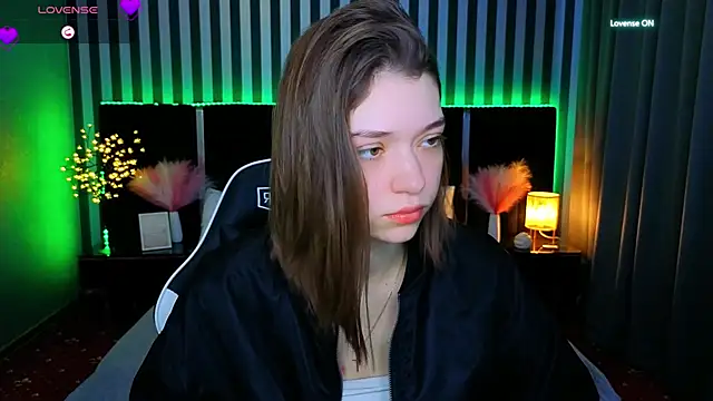 Snapshot of Cherry_Wipe chatting on 3, 5, 2026 Cherry Wipe online show from 3, 5, 2026