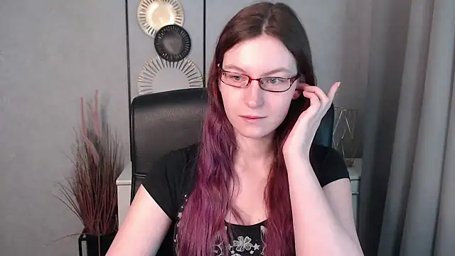 emmaxDelight online show from 28, 12, 2024