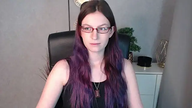 emmaxDelight online show from 3, 1, 2025