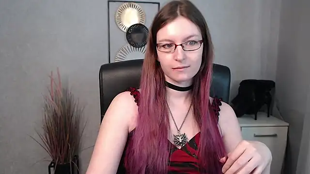 emmaxDelight online show from 17, 3, 2025