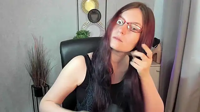 emmaxDelight online show from 13, 7, 2026