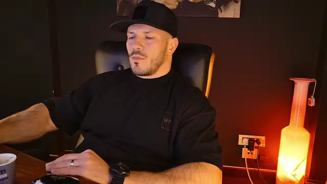 AngeloEric online show from 17, 12, 2025