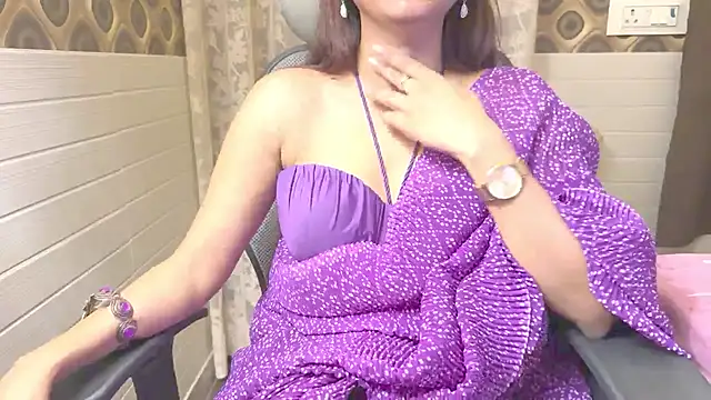 Snapshot of Your_Sassy_Goddess chatting on 28, 2, 2025 Your Sassy Goddess online show from 28, 2, 2025