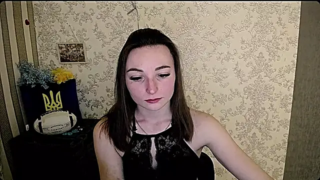  Barbie Kiss  online show from 13, 1, 2025