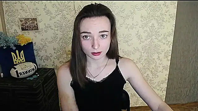  Barbie Kiss  online show from 17, 1, 2025