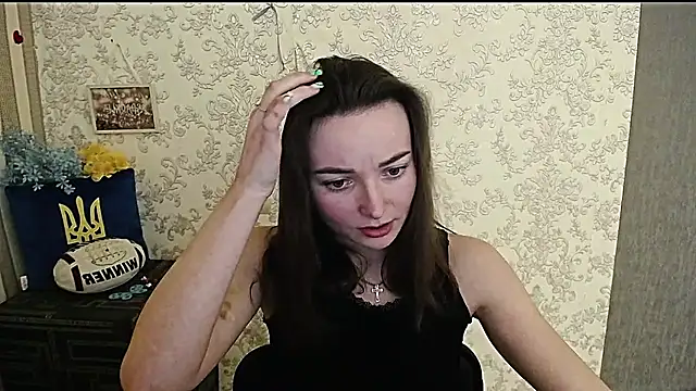  Barbie Kiss  online show from 17, 1, 2025