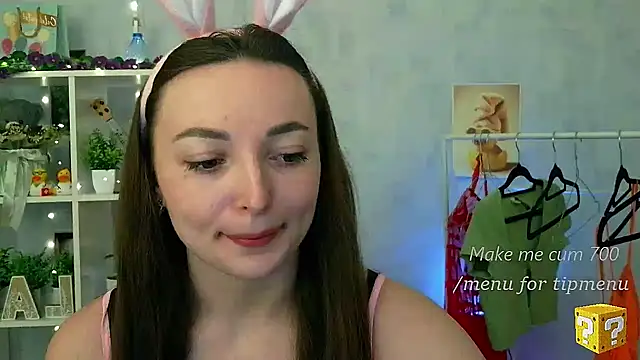  Barbie Kiss  online show from 4, 4, 2026