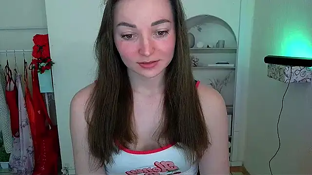 Snapshot of _Barbie_Kiss_ chatting on 8, 5, 2026 Barbie Kiss online show from 8, 5, 2026