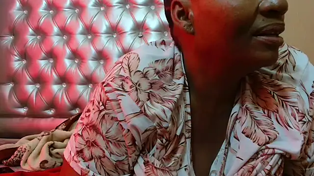 tinagiant online show from 10, 9, 2025