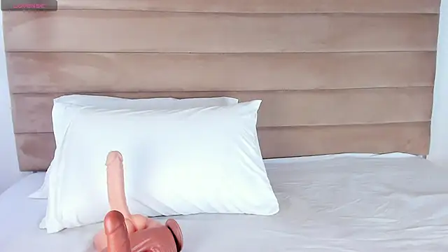 IsabellaJonns online show from 11, 2, 2025