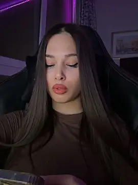 EricaWalls online show from 10, 11, 2025