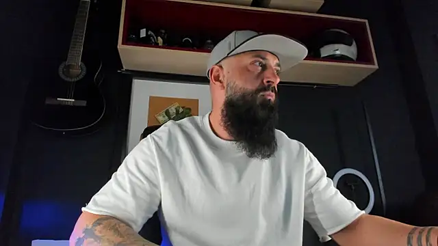 axxelrich  online show from 1, 2, 2025