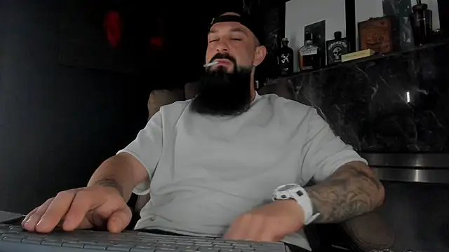 axxelrich  online show from 27, 10, 2025