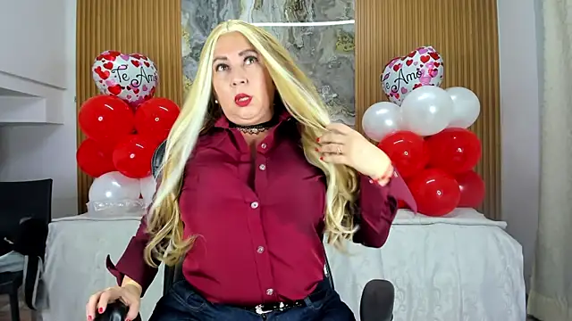 Danna topless online show from 14, 2, 2025