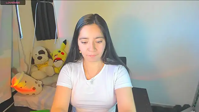 Snapshot of litle_mily_ chatting on 25, 4, 2026 litle mily online show from 25, 4, 2026