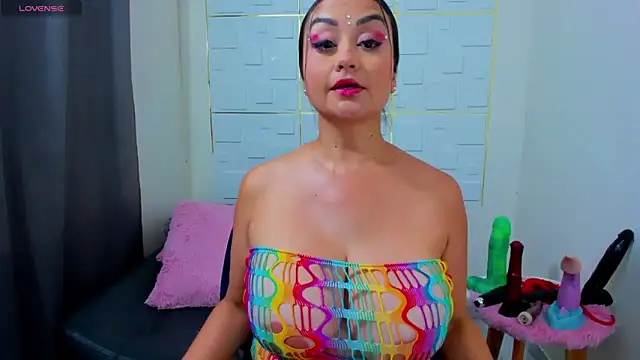 Snapshot of IsaSixty9 chatting on 17, 12, 2024 IsaSixty9 online show from 17, 12, 2024