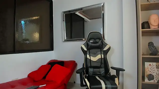 julian wallace online show from 21, 2, 2026