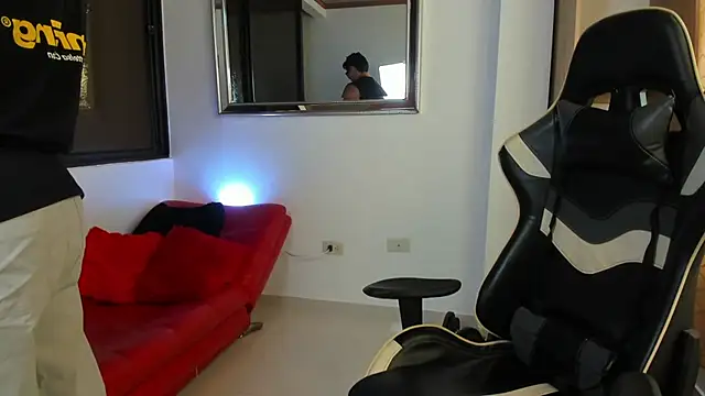 julian wallace online show from 6, 3, 2026