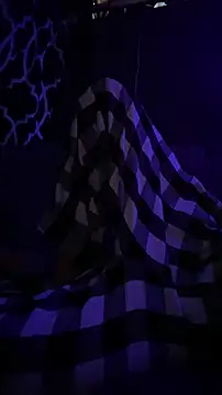 Snapshot of BigMac1596 chatting on 21, 11, 2025 BigMac1596 online show from 21, 11, 2025