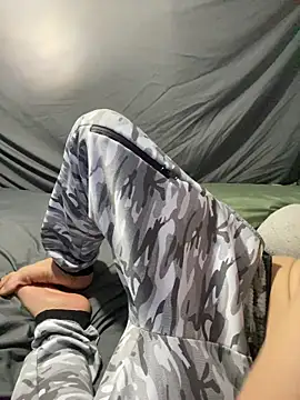 Snapshot of BigMac1596 chatting on 16, 12, 2025 BigMac1596 online show from 16, 12, 2025