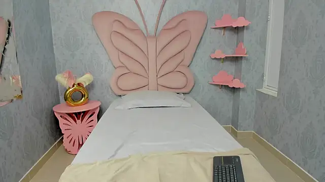 Snapshot of MaddyCute4u chatting on 12, 2, 2025 MaddyCute4u online show from 12, 2, 2025