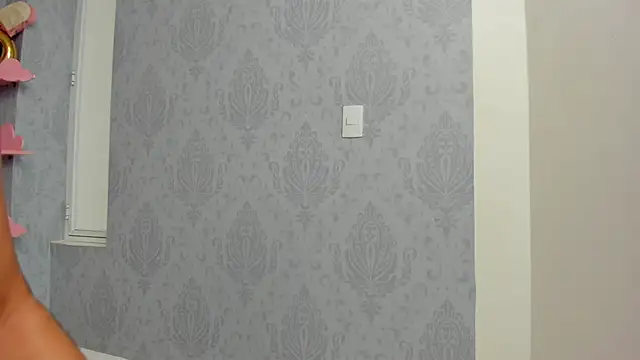 Snapshot of MaddyCute4u chatting on 20, 2, 2025 MaddyCute4u online show from 20, 2, 2025