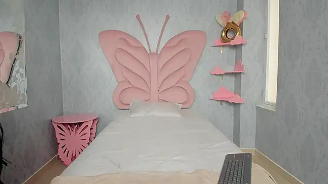 Snapshot of MaddyCute4u chatting on 26, 2, 2025 MaddyCute4u online show from 26, 2, 2025