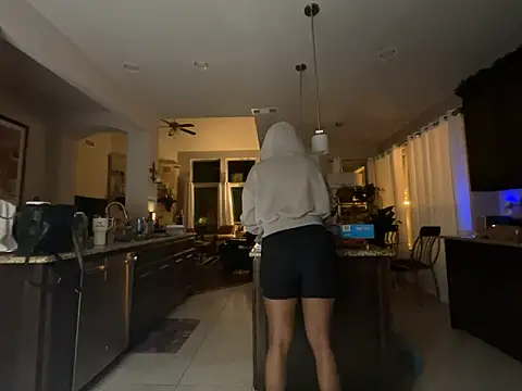 wynterheat online show from 11, 4, 2026