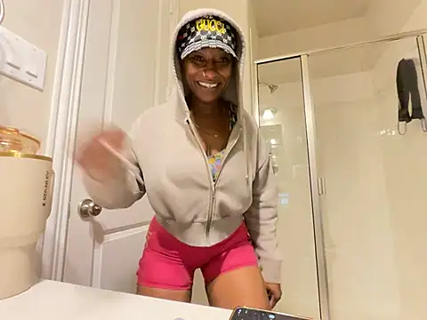 Snapshot of wynterheat chatting on 16, 7, 2026 wynterheat online show from 16, 7, 2026