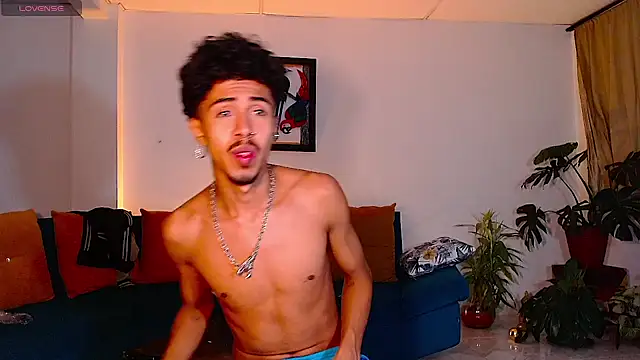 Snapshot of RyanRizzo chatting on 17, 1, 2025 RyanRizzo online show from 17, 1, 2025