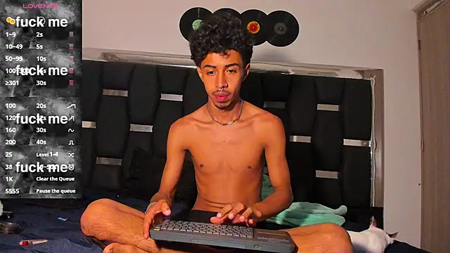 Snapshot of RyanRizzo chatting on 10, 3, 2025 RyanRizzo online show from 10, 3, 2025