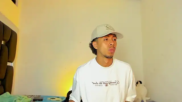 Snapshot of RyanRizzo chatting on 3, 11, 2025 RyanRizzo online show from 3, 11, 2025