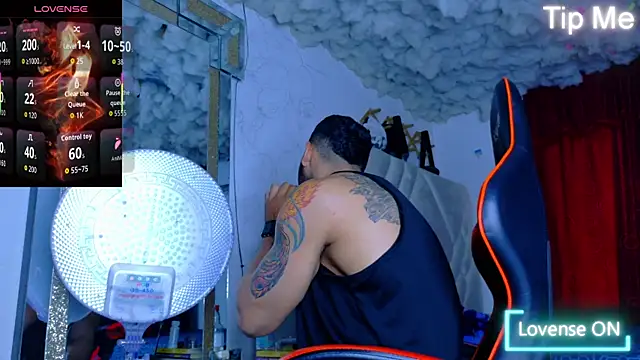 Rich boy01 online show from 17, 12, 2025