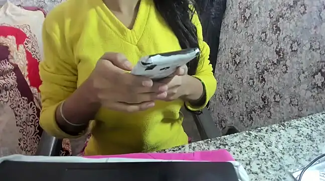 Snapshot of aarjulove chatting on 8, 1, 2025 aarjulove online show from 8, 1, 2025