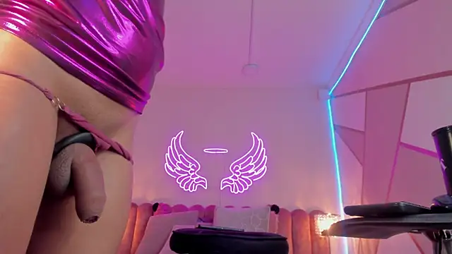  scarletmoore online show from 2, 3, 2025