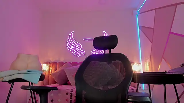  scarletmoore online show from 20, 3, 2025