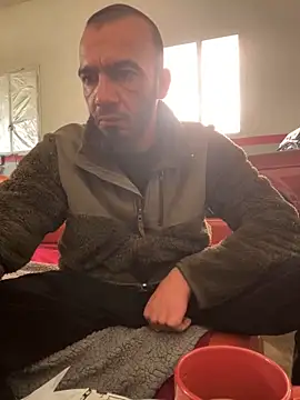 Snapshot of donnuozfutura chatting on 7, 1, 2025 donnuozfutura online show from 7, 1, 2025