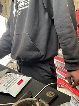 Snapshot of donnuozfutura chatting on 25, 2, 2025 donnuozfutura online show from 25, 2, 2025