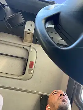 Snapshot of donnuozfutura chatting on 27, 10, 2025 donnuozfutura online show from 27, 10, 2025