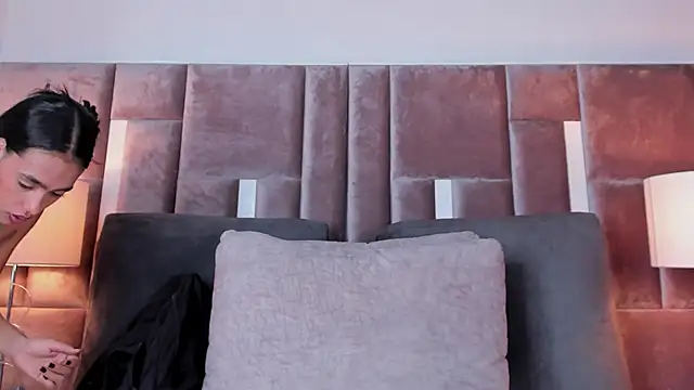 Nia Bunny online show from 19, 11, 2025