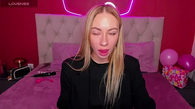 Snapshot of Diana_Garrett chatting on 14, 2, 2025 Diana Garrett online show from 14, 2, 2025