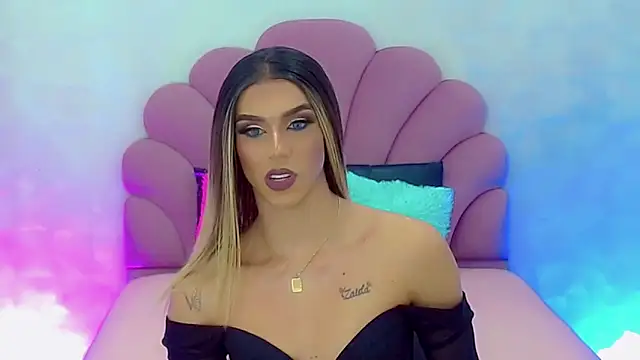Snapshot of briana_sex32 chatting on 1, 1, 2025 briana sex32 online show from 1, 1, 2025