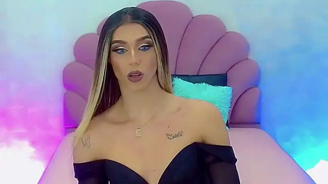 Snapshot of briana_sex32 chatting on 1, 1, 2025 briana sex32 online show from 1, 1, 2025