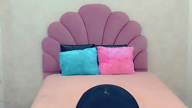 Snapshot of briana_sex32 chatting on 7, 2, 2025 briana sex32 online show from 7, 2, 2025