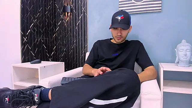 Snapshot of Liam_crox chatting on 24, 12, 2024 Liam crox online show from 24, 12, 2024